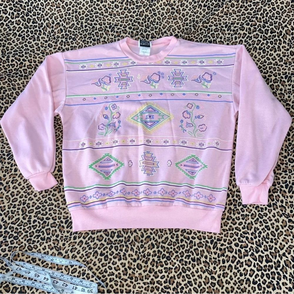 Vintage Made USA Small Funky Southwest Patterned Pastel Pink Graphic Sweatshirt